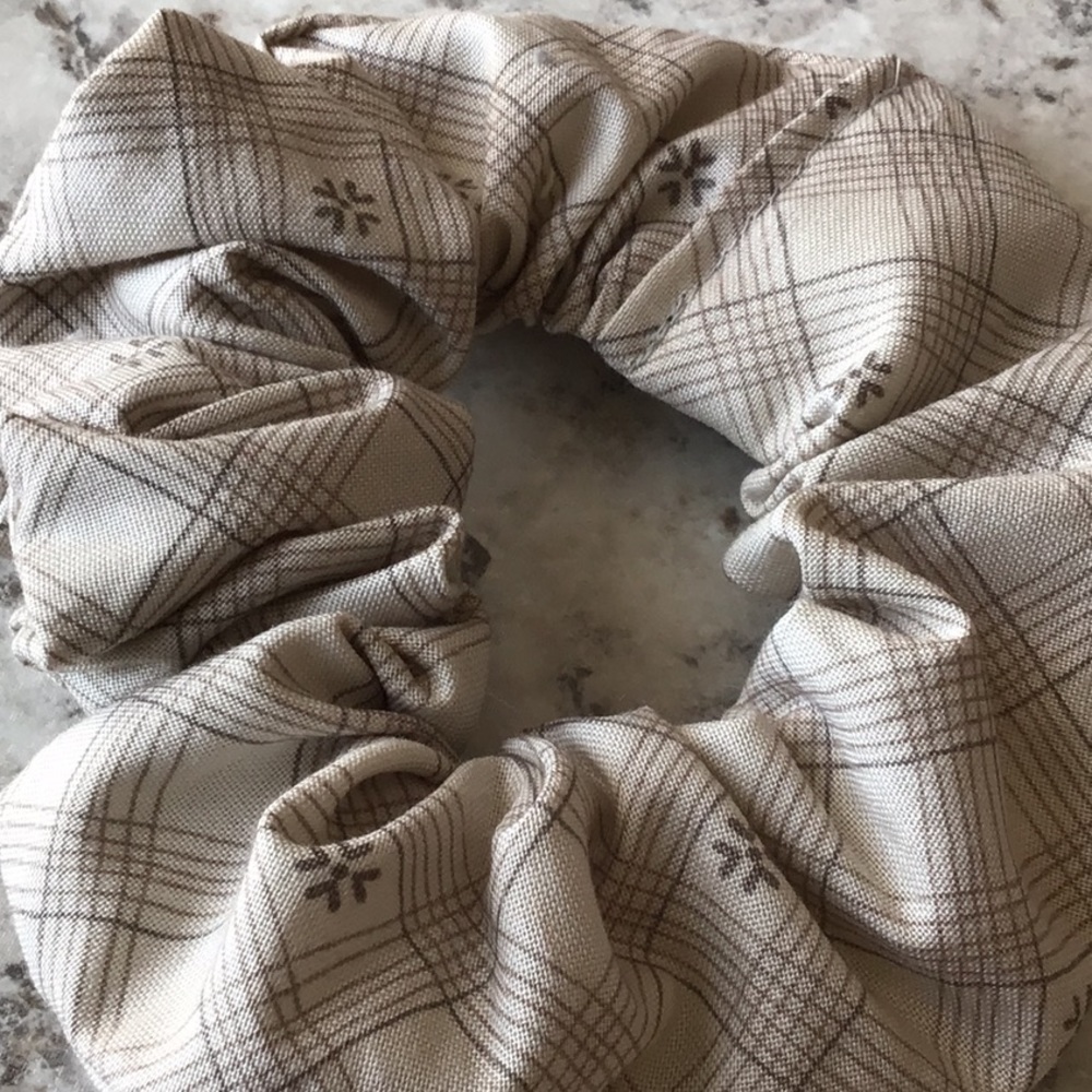 Tan brown plaid hair cloud scrunchie elastic bun